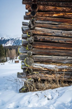 Foto de Pintoresca toma de nieve La Val, Alta Val Badia, Tirol del Sur, Italia - Imagen libre de derechos