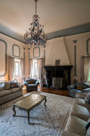 Téléchargez les photos : Intérieur de la belle villa à Moruzzo, Italie - en image libre de droit