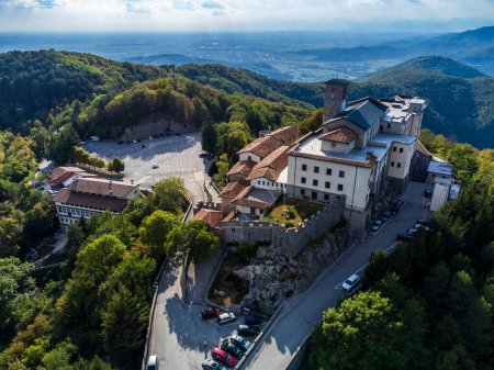 Foto de El Santuario de Castelmonte. Cividale del Friuli - Imagen libre de derechos