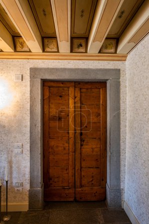 Téléchargez les photos : MORUZZO, Italie - 17 mai 2015 : intérieur de la Villa Savorgnan di Brazza, située au cœur de la région du Frioul. - en image libre de droit