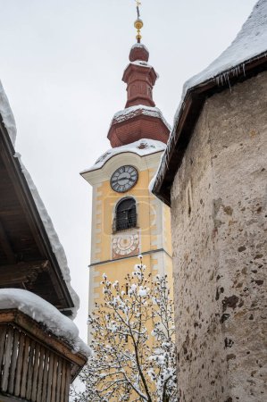 Téléchargez les photos : Ancienne église historique dans le village de Fusine. Tarvisio - en image libre de droit