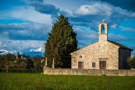 Téléchargez les photos : Église de San Vito di Fagagna - en image libre de droit