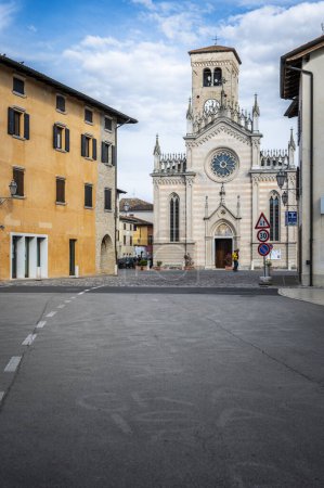Foto de Duomo de Valvasone en Italia - Imagen libre de derechos