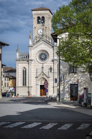 Foto de Duomo de Valvasone en Italia - Imagen libre de derechos