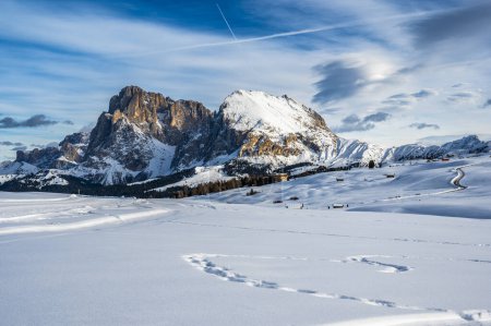 Téléchargez les photos : Le plus grand plateau d'altitude d'Europe en hiver. Neige et ambiance hivernale sur l'Alpe di Siusi. Dolomites. - en image libre de droit