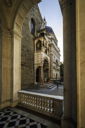 Foto de Hermosa arquitectura histórica en Bérgamo, Italia - Imagen libre de derechos