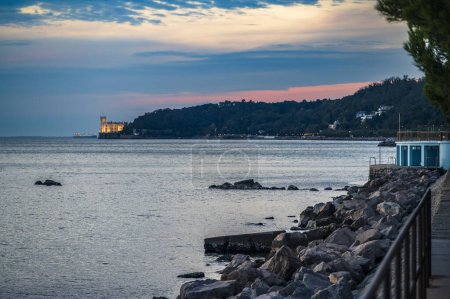 Téléchargez les photos : Le Golfe de Trieste lors de la régate Barcolana. - en image libre de droit