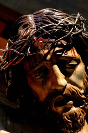 Téléchargez les photos : Crucifié dans l'Eglise du Sagrario, Grenade, Espagne - en image libre de droit