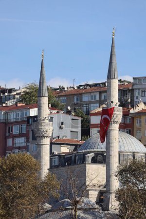 Foto de 17-11-2023 Estambul-Turquía: Mezquita Mihrimah Sultan en Estambul - Imagen libre de derechos