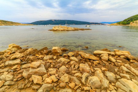 Téléchargez les photos : Plages de sable fin sur l'île de Rab en Croatie Ville Lopar - en image libre de droit