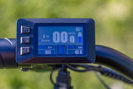 Speed counter, odometer on the handlebar of an electric bike