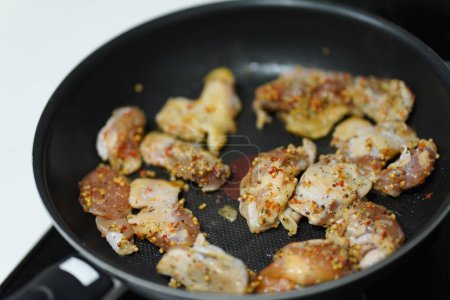 Comment faire griller le poulet assaisonné