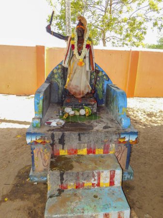 Foto de Guardianes del linaje (Kuladeivam Templos en Tamil Nadu, India) - Imagen libre de derechos