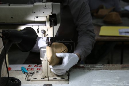 leather formal shoes stitching on heavy duty machine