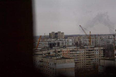 Téléchargez les photos : Détruit Saltovka du Nord par les troupes russes, Guerre 2022, Kharkiv, Ukraine - en image libre de droit
