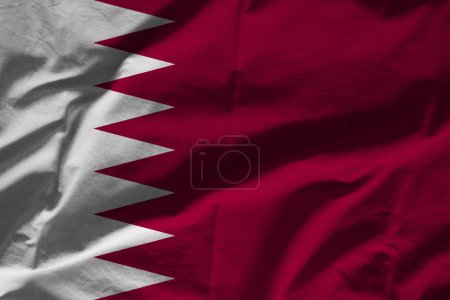 Téléchargez les photos : Drapeau Qatar sur la surface ondulée du tissu - en image libre de droit