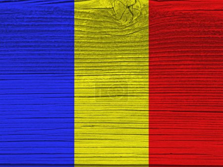 Foto de Bandera de Rumanía sobre fondo grunge de madera - Imagen libre de derechos