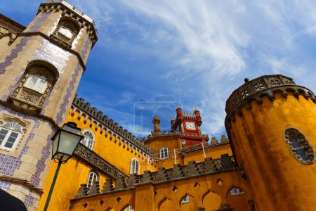 Le palais coloré de Pena, célèbre palais et l'une des sept merveilles du Portugal
