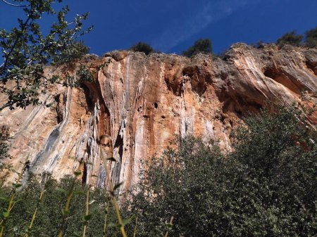 Foto de Geyikbayiri piedra caliza y cueva escalada destino panorama - Imagen libre de derechos