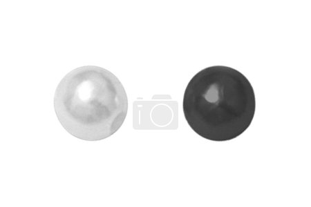 3d Realistische Black and White Pearl Buttons für Kleidung Attrappe Isoliert auf weißem Hintergrund. Mode, Kunst, Handarbeiten, Nähen, Scrapbooking Dekor. Kollektion von runden Kleidungsknöpfen, Vorderansicht. 3D-Darstellung.