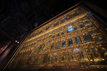 Foto de Venecia, Italia - 9 de noviembre de 2023: Pala D 'oro de Oro en la Basílica de San Marcos desde Constantinopla, Bizantina en el siglo XII - Imagen libre de derechos