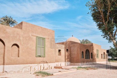 Téléchargez les photos : Louxor, Égypte - 26 décembre 2023 : Maison de l'archéologue Howard Carter, découvreur de Toutankhamon dans la vallée des rois - en image libre de droit