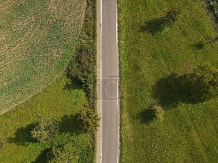 Foto de Vista aérea de una carretera en el paisaje - Imagen libre de derechos