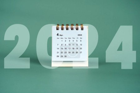 Téléchargez les photos : Calendrier 2024 avec page du mois d'avril. Calendrier de bureau avril 2024 - en image libre de droit