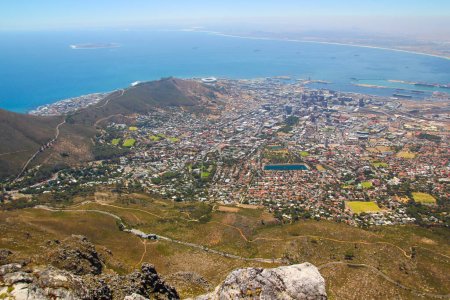 Téléchargez les photos : Cape Town, la vue depuis la montagne de la Table. Photo de haute qualité - en image libre de droit