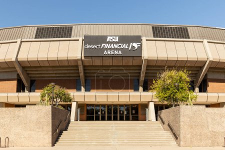 Téléchargez les photos : Tempe, AZ, États-Unis - 28 octobre 2023 : Desert Financial Arena accueille les équipes de basket-ball, de volley-ball et de lutte de l'Arizona State University Sun Devil's, ainsi que des concerts et des événements. - en image libre de droit