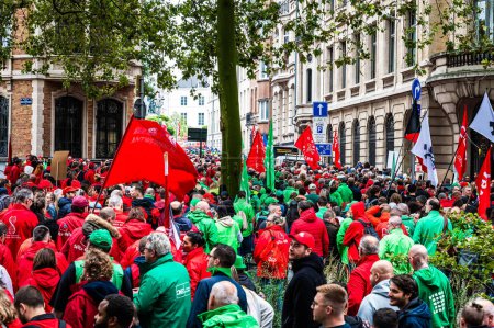 Foto de Bruselas, Bélgica, 5 de octubre de 2023 - Marcha de protesta de los sindicatos por el derecho a protestar - Imagen libre de derechos