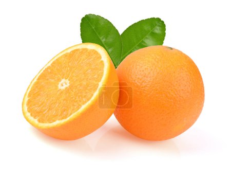 Foto de Fruta naranja entera y hojas aisladas - Imagen libre de derechos