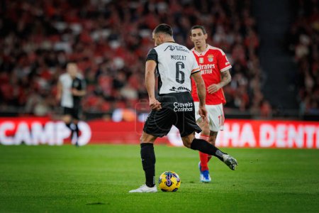 Foto de Zach Muscat durante el partido de Liga Portugal 23 / 24 entre SL Benfica y SC Farense en el Estadio Da Luz, Lisboa, Portugal. (Maciej Rogowski) - Imagen libre de derechos