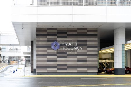 Foto de Washington, D.C., EE.UU. - 14 de enero de 2020: Hyatt Regency firma en la pared de la entrada del hotel. Hyatt Hotels Corporation es una multinacional estadounidense de hostelería. - Imagen libre de derechos