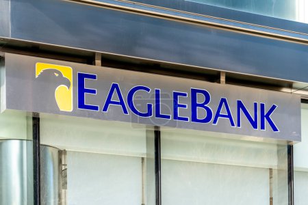 Foto de Washington, DC, EE.UU. 12 de enero de 2020: Una de las sucursales del EagleBank en Washington DC. EagleBank es un banco de negocios comunitario local estadounidense. - Imagen libre de derechos