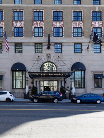 Téléchargez les photos : Washington, D.C., États-Unis- 1er mars 2020 : L'entrée de l'hôtel Washington à Washington, D.C., États-Unis, un hôtel historique ouvert en 1918. - en image libre de droit
