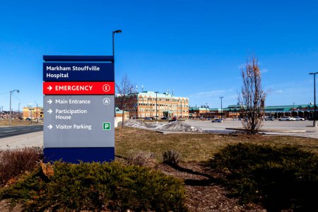Téléchargez les photos : Markham, Ontario, Canada- Le 21 mars 2020 : Markham Stouffville Hospital à Markham, Ontario, Canada. - en image libre de droit