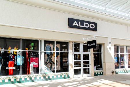 Foto de Orlando, Florida, EE.UU. 24 de febrero de 2020: Una tienda Aldo en Orlando, Florida, EE.UU. El Grupo Aldo es un minorista canadiense que posee una cadena mundial de tiendas de zapatos. - Imagen libre de derechos