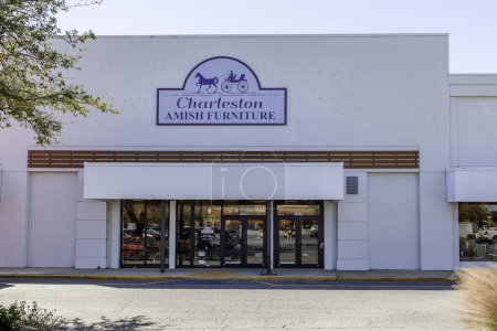 Foto de Charleston, Carolina del Sur, EE.UU. - 28 de febrero de 2020: Charleston Amish Furniture store en Charleston, Carolina del Sur, EE.UU.. - Imagen libre de derechos