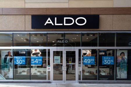Foto de La tienda Aldo se encuentra en Niagara-on-the-Lake, Ontario, Canadá, el día septiembre 10, 2019. El Grupo Aldo es un minorista canadiense que posee una cadena mundial de tiendas de zapatos. - Imagen libre de derechos