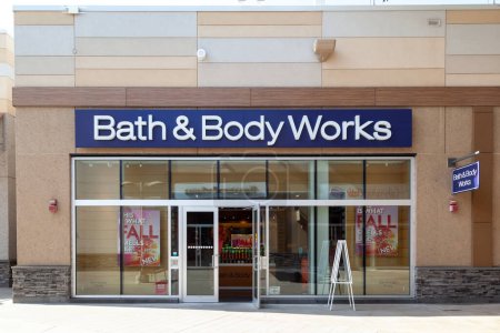 Foto de Bath and Body Works store se ve el 10 de septiembre de 2019 en Niagara-on-the-Lake, On, Canadá. Bath and Body Works, LLC. es un minorista estadounidense. - Imagen libre de derechos