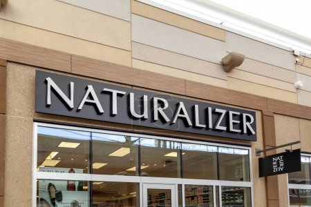 Foto de Naturalizer shoe store is seen in Niagara-on-the-Lake, On, Canadá on septiembre 10, 2019. Naturalizer es una empresa americana de calzado. - Imagen libre de derechos