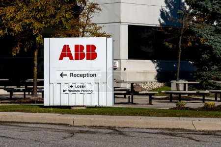 Téléchargez les photos : Brampton, Ontario, Canada- 4 novembre 2018 : Signature d'ABB Canada à Brampton, en Ontario, une multinationale suisse-suédoise opérant principalement dans les domaines de la robotique, de l'énergie et du matériel électrique lourd. - en image libre de droit