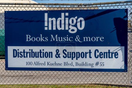 Foto de Indigo es el mayor minorista de libros, regalos y juguetes de Canadá. - Imagen libre de derechos