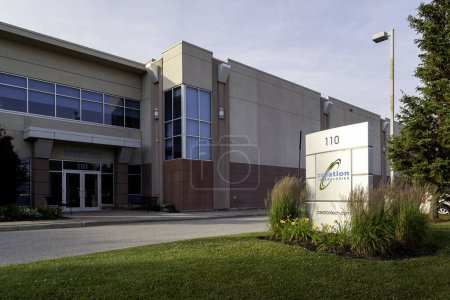 Foto de Markham, On, Canadá - 29 de junio de 2018: Edificio de oficinas de Creation Technologies en Markham, Ontario, Canadá. Creation Technologies LP es un proveedor global de servicios de fabricación electrónica (EMS). - Imagen libre de derechos