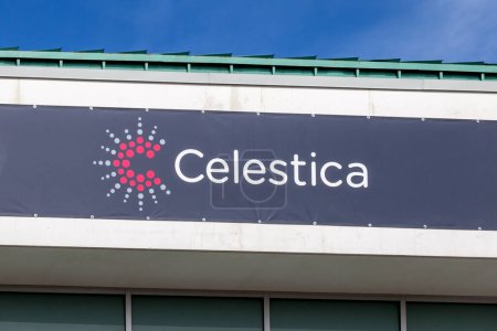 Foto de Mississauga, Ontario, Canadá- 10 de junio de 2018: Señal de Celestica Inc. una multinacional canadiense de servicios de fabricación electrónica (EMS) con sede en Toronto, Ontario. - Imagen libre de derechos