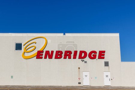 Foto de Markham, Ontario, Canadá - 22 de abril de 2018: Señal de Enbridge Gas Distribution Inc en markham, Ontario. Enbridge Inc. es una multinacional canadiense de transporte de energía. - Imagen libre de derechos