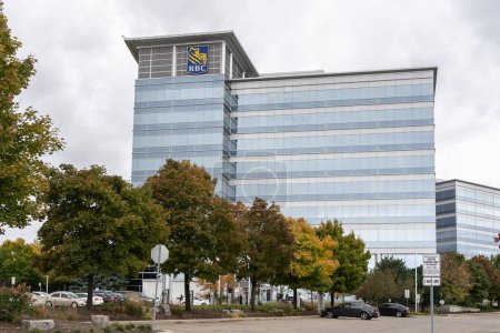 Foto de Mississauga, Ontario, Canadá- 20 de octubre de 2018: RBC Royal Bank - Meadowvale Branch office building, a Canadian multinational financial services company. - Imagen libre de derechos