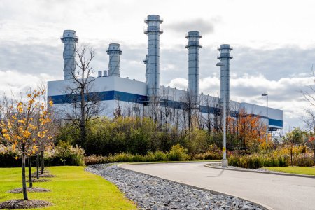 Foto de Brampton, Ontario, Canadá- 4 de noviembre de 2018: Goreway Power Station, una central eléctrica de gas natural propiedad de Goreway Station Partnership, en Brampton, Ontario. - Imagen libre de derechos