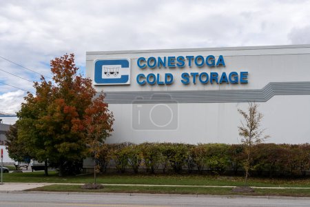 Foto de Mississauga, Ontario, Canadá- 23 de octubre de 2019: Señal de Conestoga Cold Storage en Mississauga, Canadá. - Imagen libre de derechos